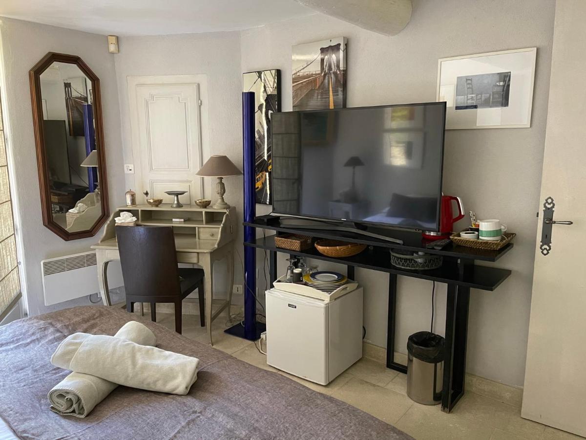 Bed and Breakfast La Borie En Provence Горд Экстерьер фото