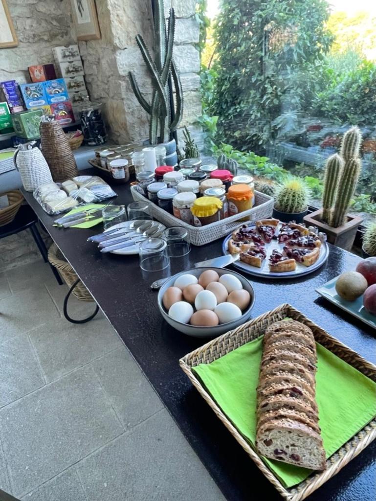 Bed and Breakfast La Borie En Provence Горд Экстерьер фото